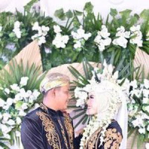 Dewi Ayu profile icon