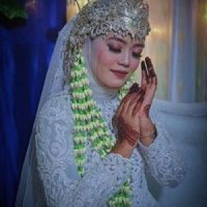 Dewi Kurniasih profile icon