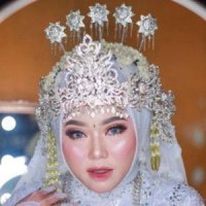 Evi Susanti Evot profile icon