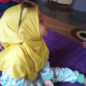 Echy Desi Putri Laeni profile icon