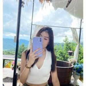 Aom'm Apinya profile icon