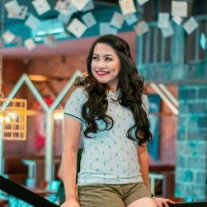 Michelle del Mundo - Perez profile icon