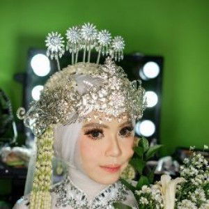 rizqi azizah profile icon