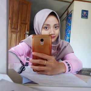 maya sari putri profile icon