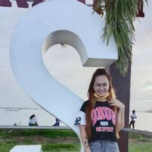 JER NI LEEN profile icon