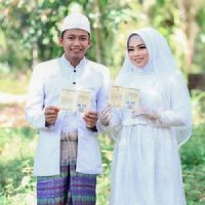 Fitri Ani profile icon