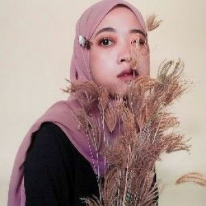 Riski Intan Pratitis profile icon