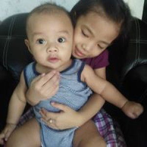 Roselyn Valor profile icon