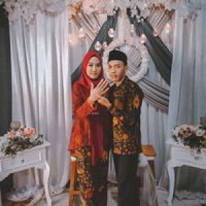 Rati Seprianti profile icon