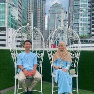 Nur Haniza profile icon