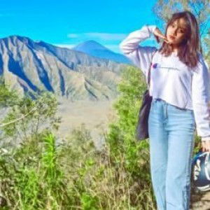 Dina Fitria profile icon