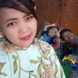 Vina kurnia profile icon