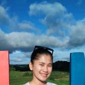 Lenia Lumanglas profile icon