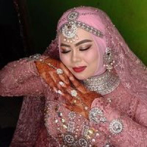 Indy Fitriyani profile icon