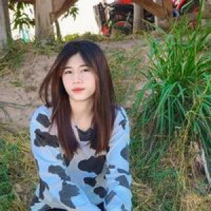 Paveena Halong profile icon