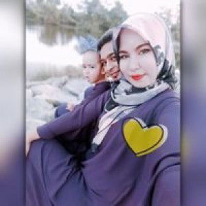 Emiey Syafiya profile icon