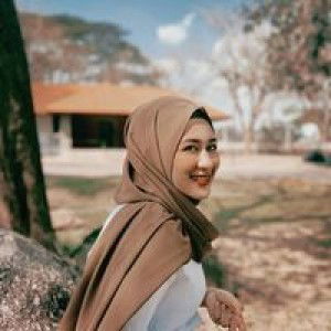 Em Aemamon Sutsaijai profile icon