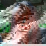 Apple Natchaya profile icon