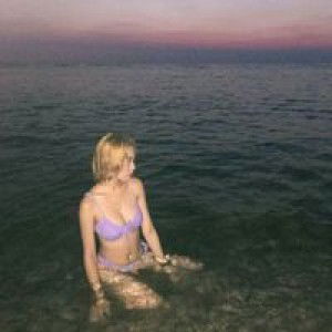 Miccy Lee De Leon profile icon