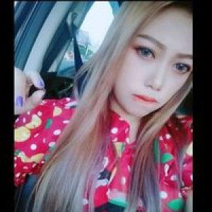 Fah Artitaya profile icon