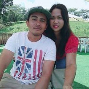 Joy Sola profile icon