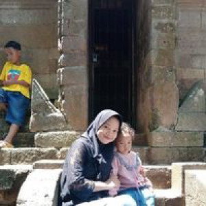 Lenii Mustika profile icon