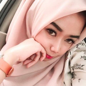 Nina Triana profile icon