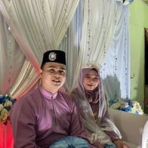 NoorAzreen Adieymia profile icon