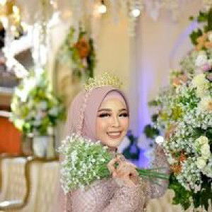 Eka WahyuNingsih profile icon