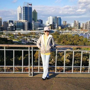 Mona Lena profile icon