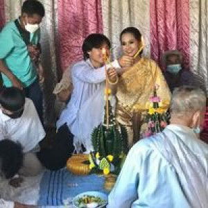 อา'า ล๊อม'ม อ๋อม'ม profile icon