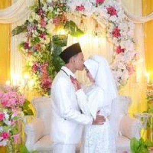 Hesti Prisca profile icon