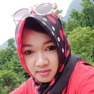 Syaroh Fredella profile icon