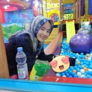Ria Faulina profile icon