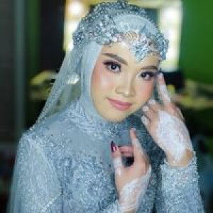 Iis Istiqomah profile icon