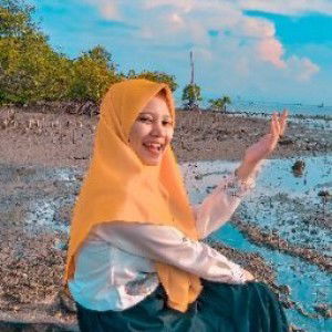 Izza Nurul profile icon