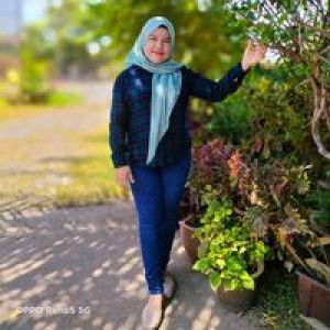 Nur Mawar profile icon