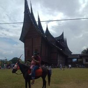 Mora Zona profile icon