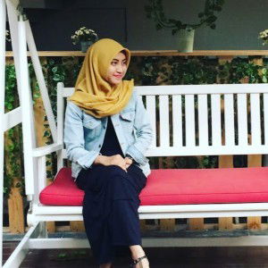 Putri Indah profile icon