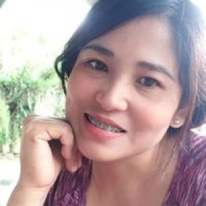 Emelyn Santos profile icon