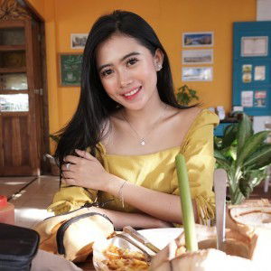 Desi Dwi Saputri profile icon