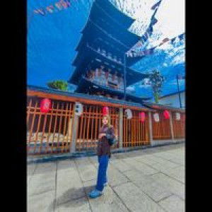 Ella Juniar profile icon