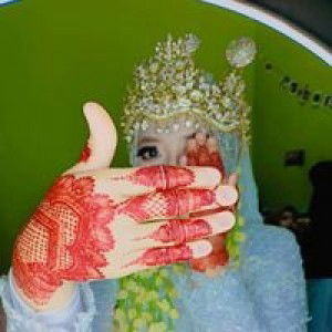 Bety Cahyanii profile icon