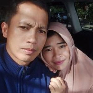 Ratna Wati profile icon