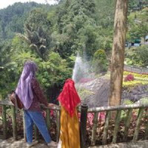 Eti Sartika Sari profile icon