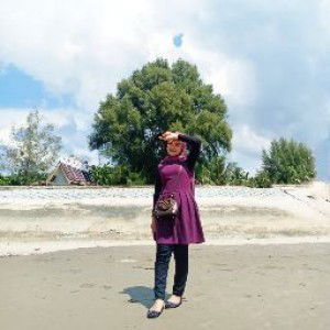 Siti Munkholifah profile icon