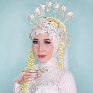 Ais Erfina Azmi profile icon