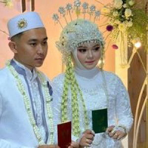 Erzha Anggra profile icon