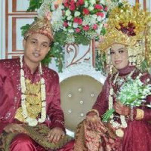 Riska Eviyanti profile icon