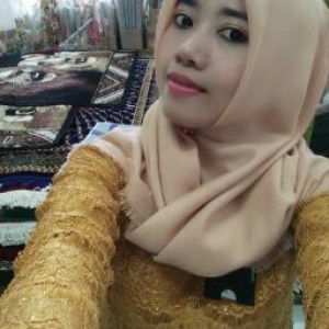 Sri ayu profile icon